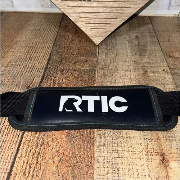 Rtic Soft black replacement Shoulder Strap - Picture 2 of 7